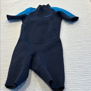 Decathlon Olaian Kids's Navy wet/swimsuit.